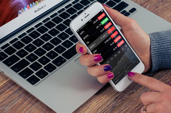 開發商先向銀行抵押樓盤后向業主銷售，開發商欠款銀行不能執行業主房產